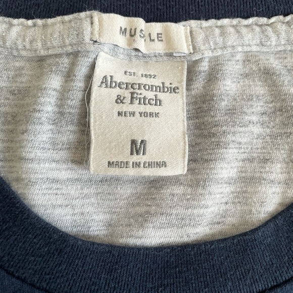 A&F cotton short sleeve t-shirt - Picture 4 of 4